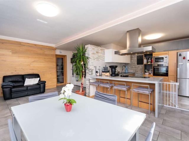 Appartamento in vendita di 100 m² in Via Papa Giovanni XXIII
