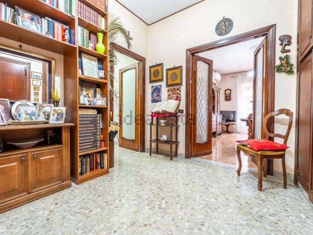 Appartamento in vendita di 100 m² in Via Papiria