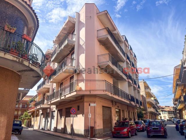 Appartamento in vendita di 100 m² in Via Paratore, 9