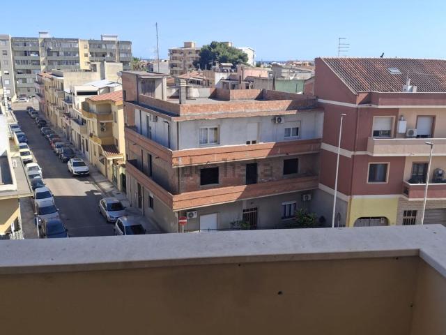 Appartamento in vendita di 100 m² in Via Pitz&apos e Serra