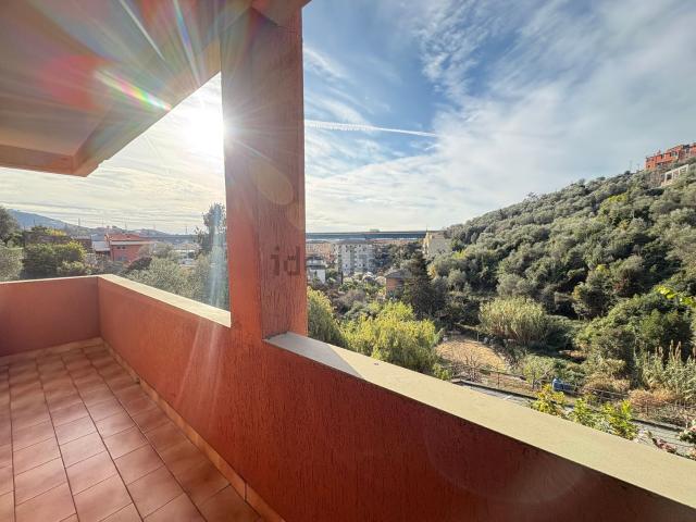 Appartamento in vendita di 100 m² in Via Piacenza