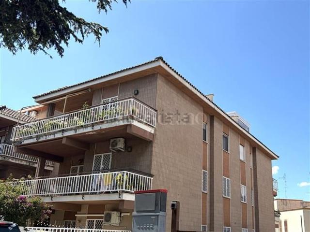 Appartamento in vendita di 100 m² in Via Pianoro