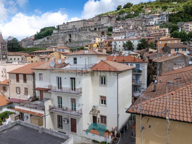 Appartamento in vendita di 100 m² in Via Pierantonio Petrini