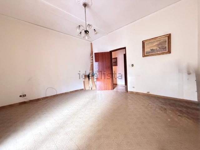 Appartamento in vendita di 100 m² in Via Pietro Castelli, 77