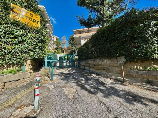 Appartamento in vendita di 100 m² in Via Pietro Castellino, 141