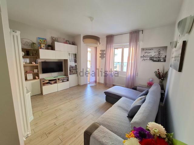 Appartamento in vendita di 100 m² in Via Pinee