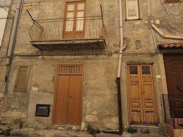 Appartamento in vendita di 100 m² in Via Pirandello