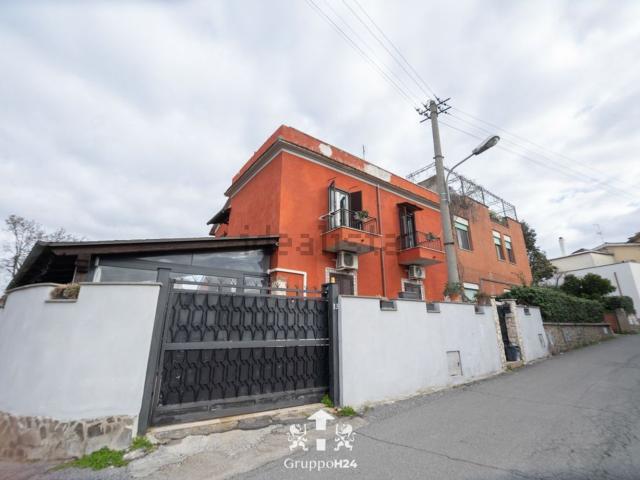 Appartamento in vendita di 100 m² in Via Primo Maggio, 13