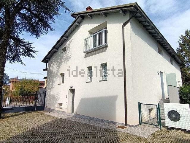 Appartamento in vendita di 100 m² in Via Principale, 56
