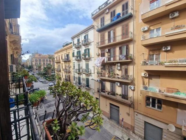 Appartamento in vendita di 100 m² in Via Principe di Granatelli