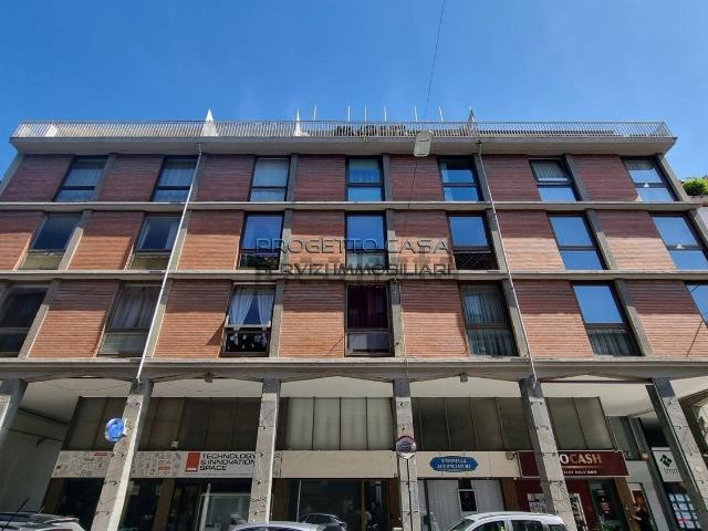 Appartamento in vendita di 100 m² in Via Principi di Piemonte, 25