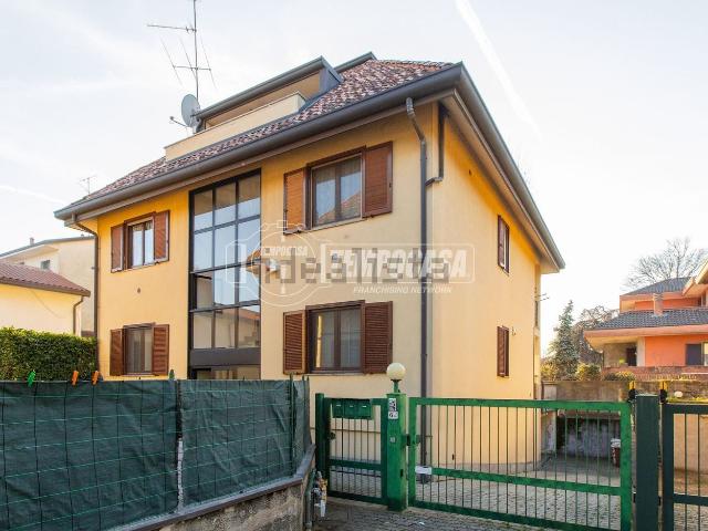 Appartamento in vendita di 100 m² in Via Privata Bellarmino Roberto, 6