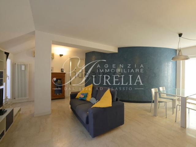 Appartamento in vendita di 100 m² in Via Privata Francesco Bogliolo, 7