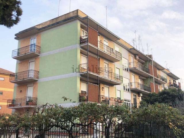 Appartamento in vendita di 100 m² in Via Quattro Giornate di Napoli, 18
