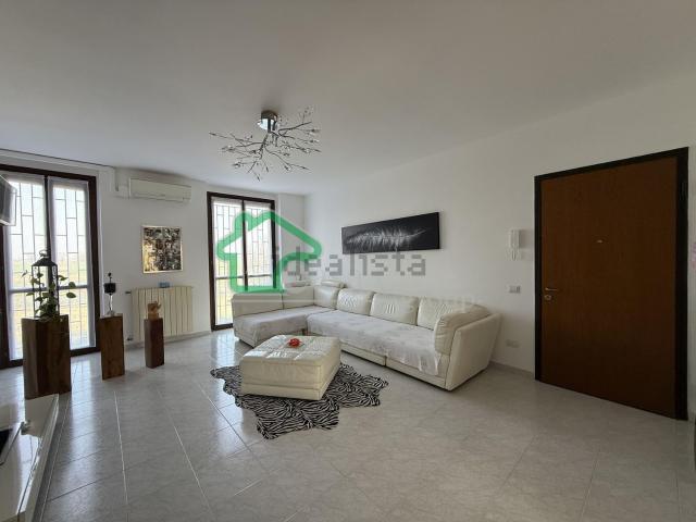 Appartamento in vendita di 100 m² in Via R. Cocchi