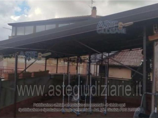 Appartamento in vendita di 100 m² in Via Roma, 9