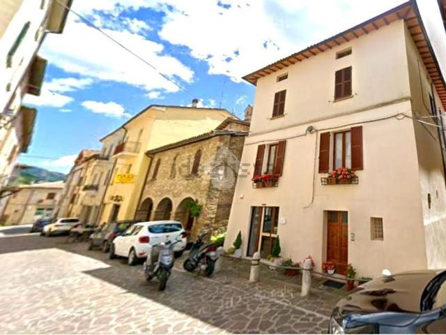 Appartamento in vendita di 100 m² in Via Roma, 19