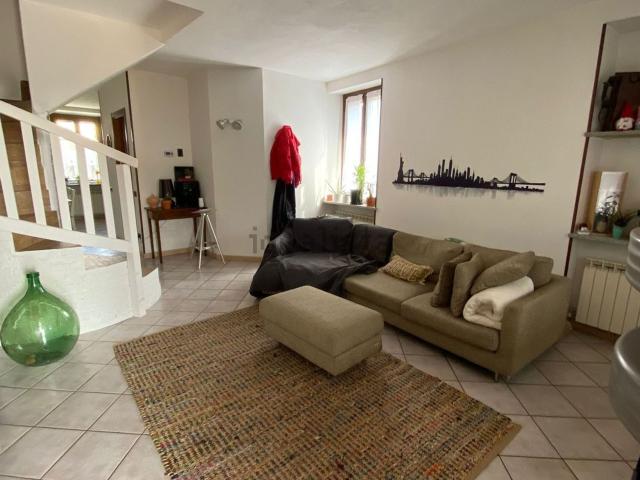 Appartamento in vendita di 100 m² in Via Roma, 2
