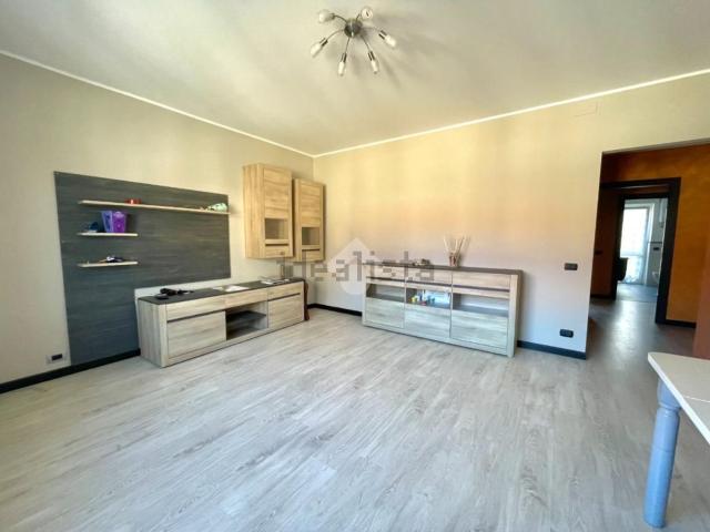Appartamento in vendita di 100 m² in Via Roma, 3