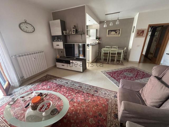 Appartamento in vendita di 100 m² in Via Romeo Gallenga, 80