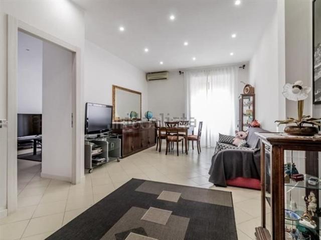 Appartamento in vendita di 100 m² in Via Rosa Govona