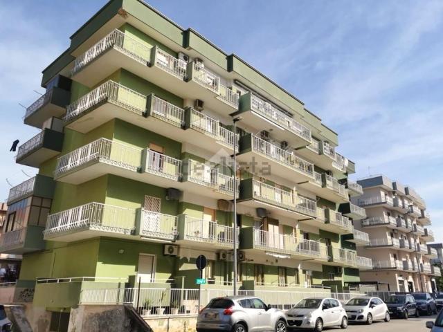 Appartamento in vendita di 100 m² in Via Rosa Luxemburg, 41