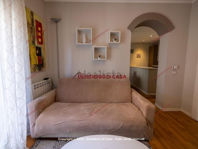 Appartamento in vendita di 100 m² in Via Rosario Riolo, 76