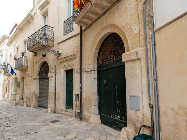 Appartamento in vendita di 100 m² in Via Regina Isabella, 6