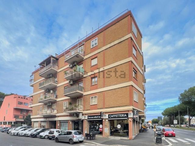 Appartamento in vendita di 100 m² in Via Tor Caldara, 10