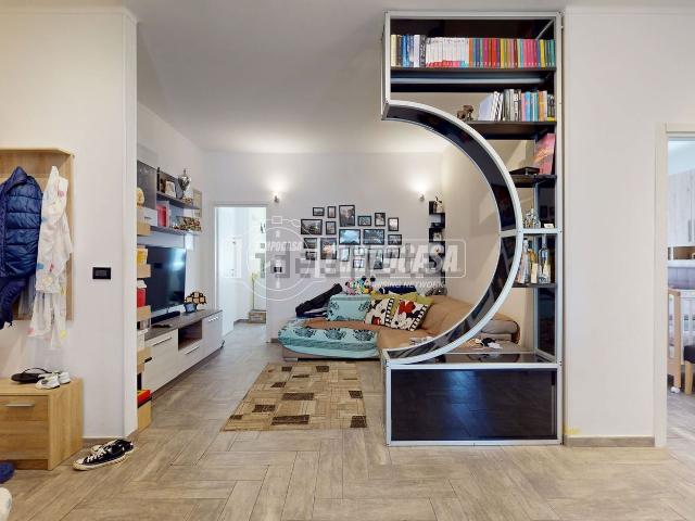 Appartamento in vendita di 100 m² in Via Tortona, 86