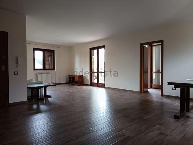 Appartamento in vendita di 100 m² in Via Tagliente