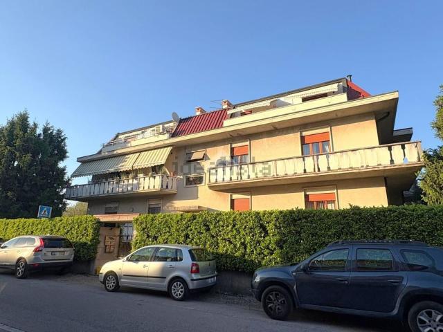 Appartamento in vendita di 100 m² in Via Tecchio, 101