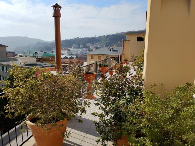 Appartamento in vendita di 100 m² in Via Teglia