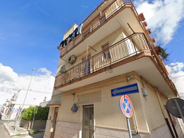 Appartamento in vendita di 100 m² in Via Tenente G. Natile, 40