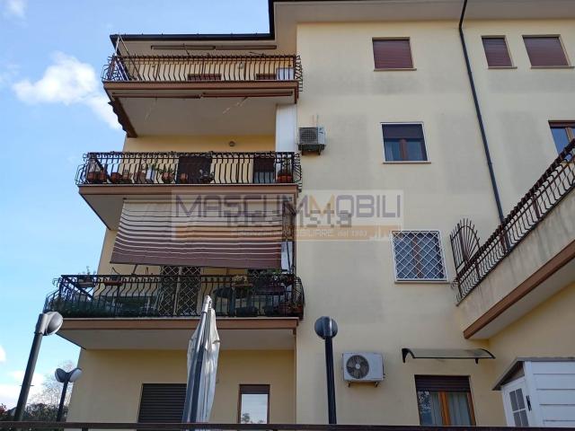 Appartamento in vendita di 100 m² in Via Tiberina, 75