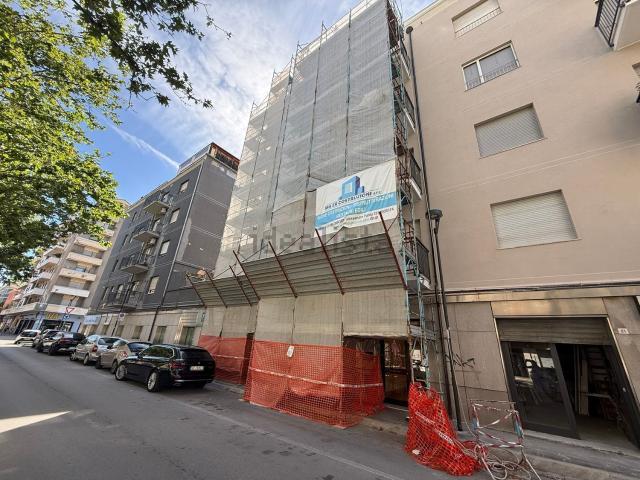 Appartamento in vendita di 100 m² in Via Tibullo, 19