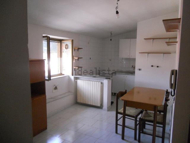 Appartamento in vendita di 100 m² in Via Trieste, 6