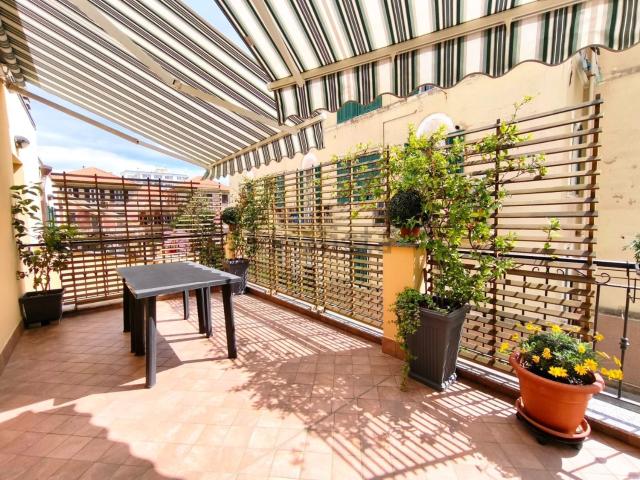 Appartamento in vendita di 100 m² in Via Trieste, 14