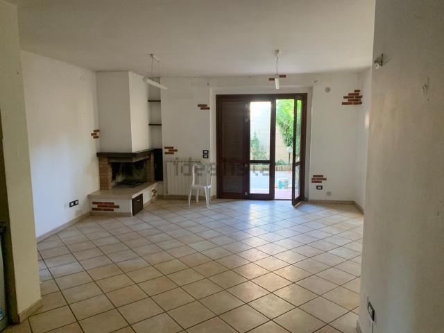 Appartamento in vendita di 100 m² in Via Trieste, 21