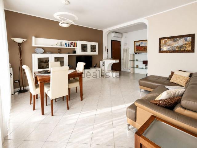 Appartamento in vendita di 100 m² in Via Triestina