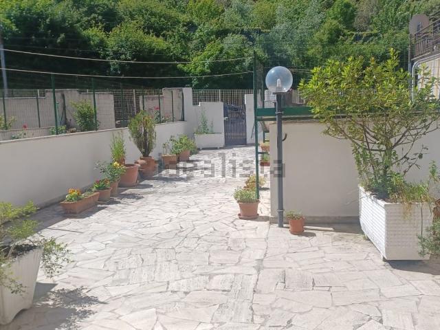Appartamento in vendita di 100 m² in Via Turano, 102