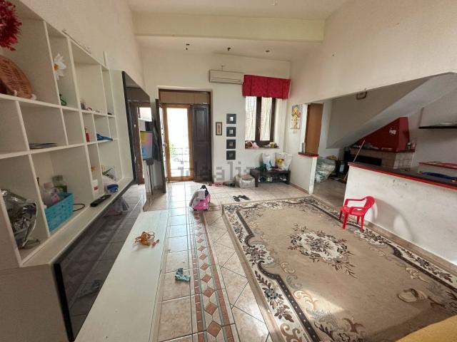 Appartamento in vendita di 100 m² in Via Ugo di Fazio