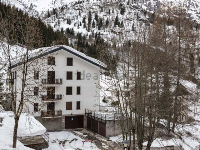 Appartamento in vendita di 100 m² in Via Valletera, 5