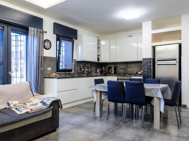 Appartamento in vendita di 100 m² in Via Varrone
