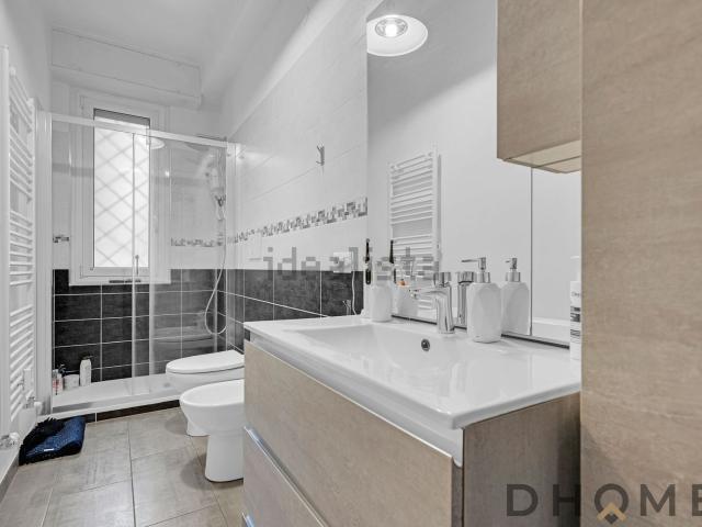 Appartamento in vendita di 100 m² in Via Vittorio Barzoni, 4