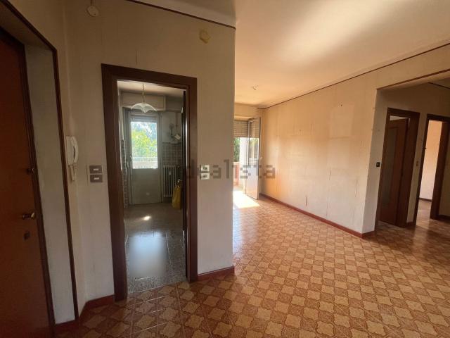 Appartamento in vendita di 100 m² in Via Vittorio Barzoni, 2