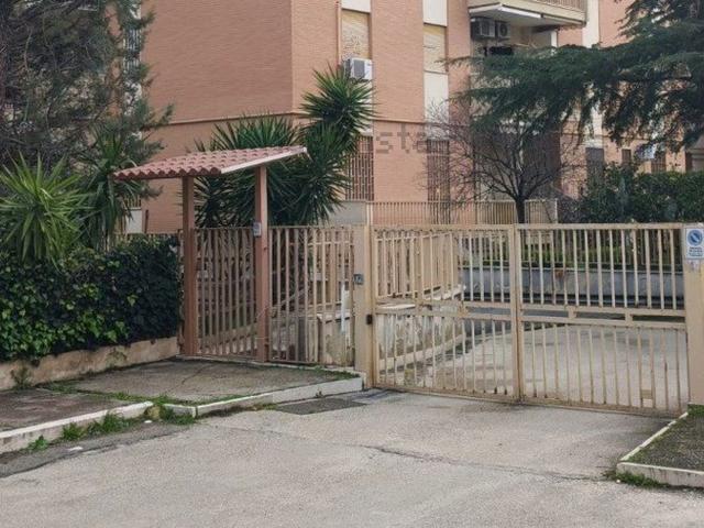 Appartamento in vendita di 100 m² in Via Vittorio de Miro D&apos Ajeta, 7
