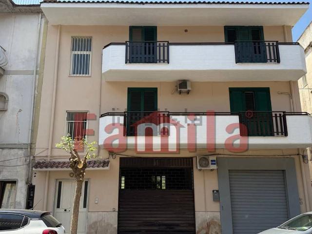 Appartamento in vendita di 100 m² in Via Vittorio Emanuele