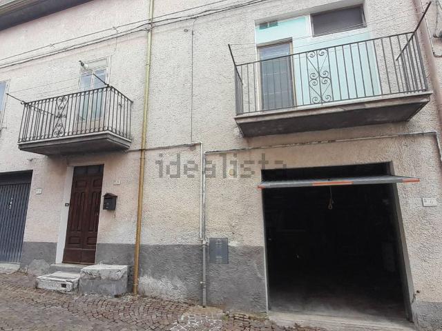 Appartamento in vendita di 100 m² in Via Vittorio Emanuele III, 6