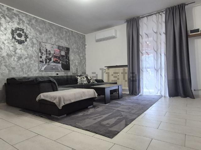 Appartamento in vendita di 100 m² in Via Vittorio Veneto, 36